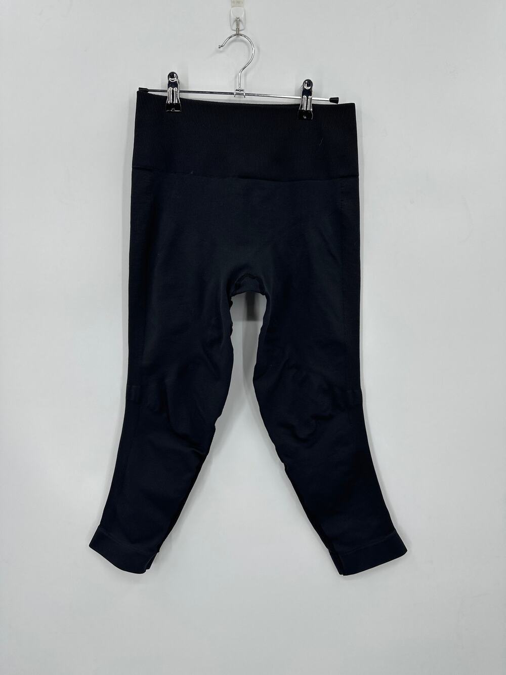 Lululemon seamless Dark Gray cropped leggings Size 10